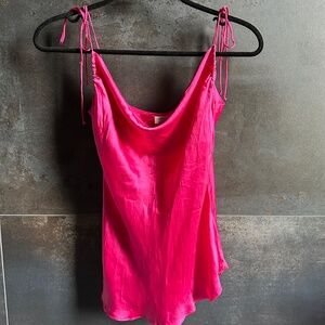 WILFRED ARITZIA ALLUSION CAMI ELECTRON PINK MEDIUM NWT